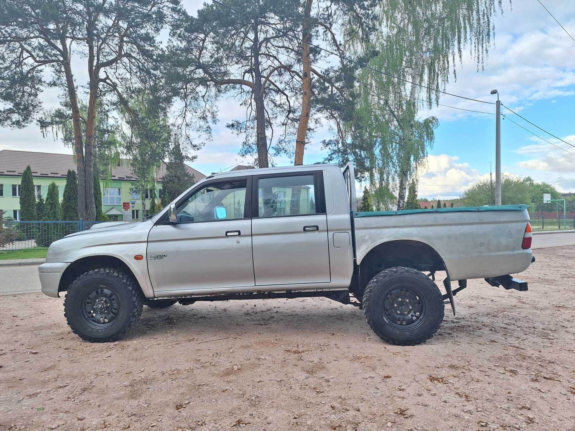 Mitsubishi L200 2.5 TDI 4x4 pickup CZOŁG