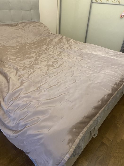 Покривало на ліжко нове