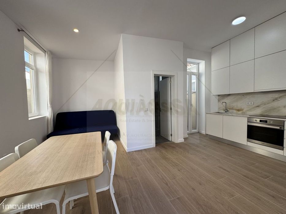 Aluga-se Moradia T1 junto à Praça Velásquez no Porto