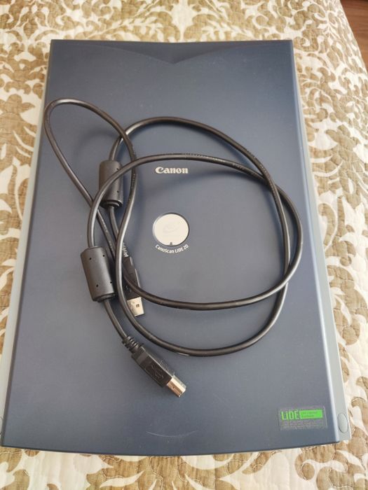 Сканер планшетний Canon CanoScan LIDE 20