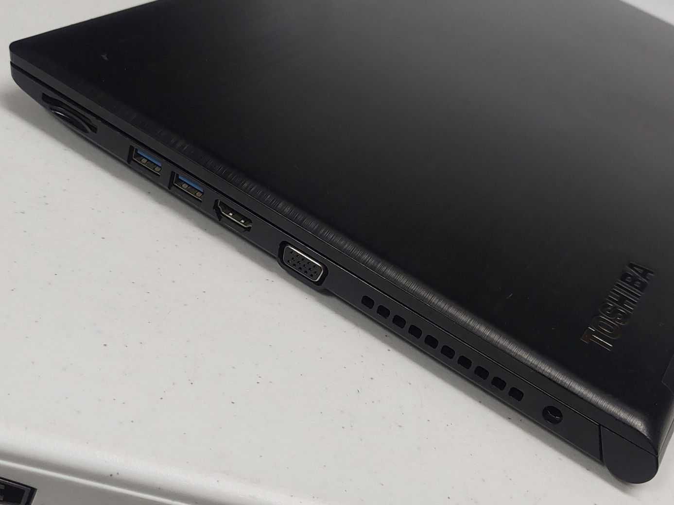 Toshiba i3 12Gb Ram SSD e bateria ótima