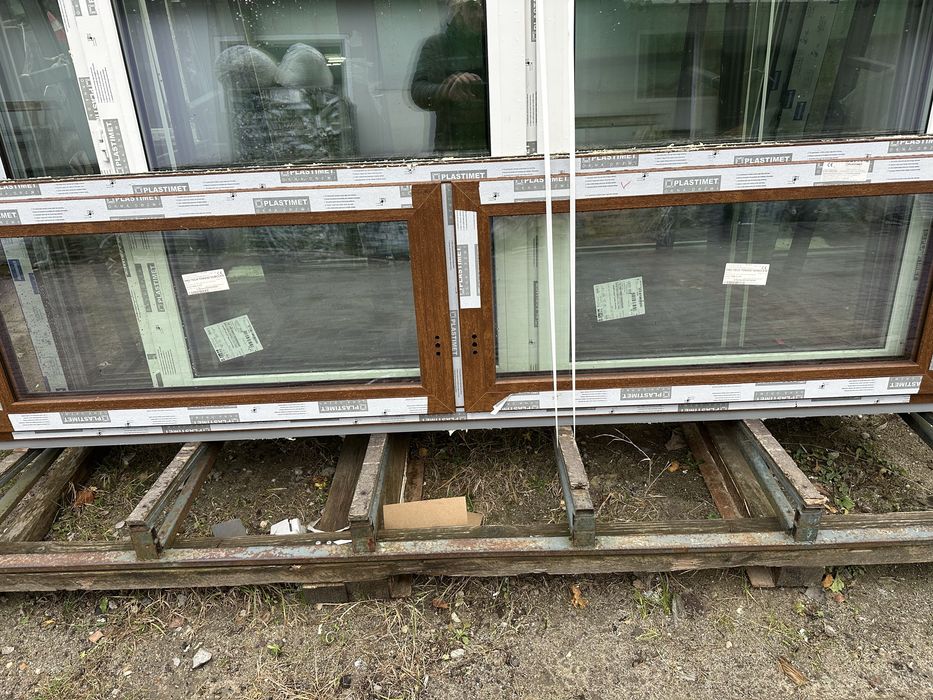 Sprzedam okno pcv kolor orzech 2 stronny