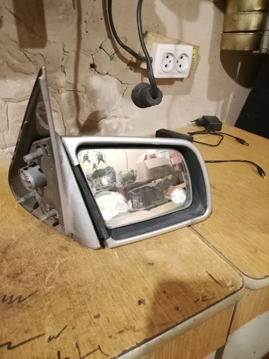 Продам праве дзеркало Опель вектра а