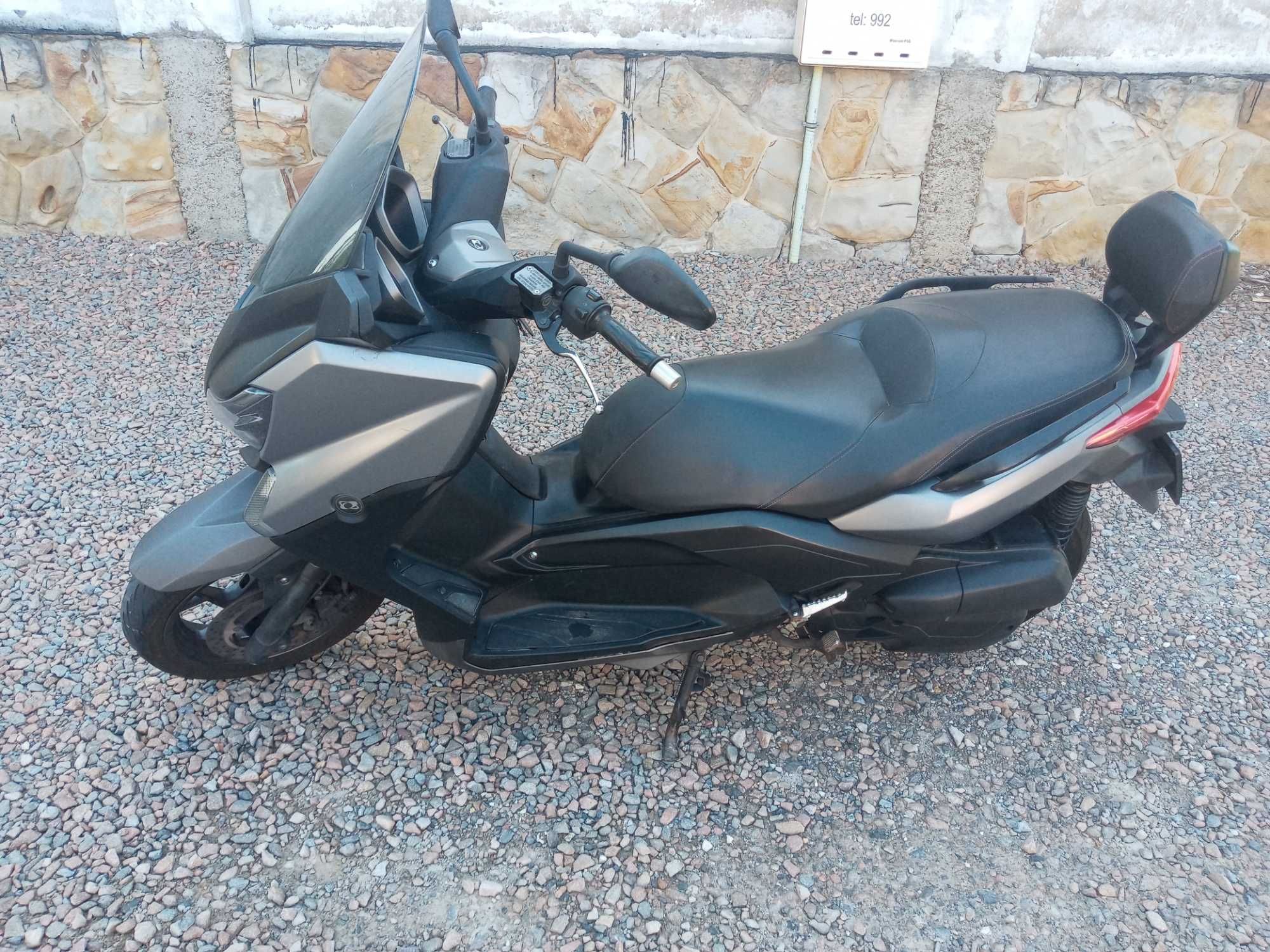 Yamaha x-max125/mbk evolis