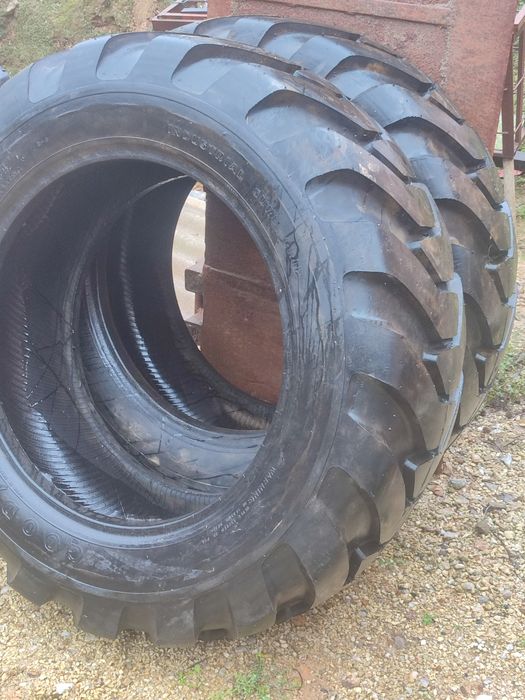 Pneus trator 12,4 24