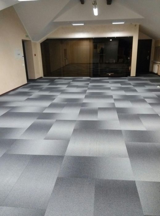 Монтаж підлог : ламінат, вініл,  лінолеум, килимове покриття.