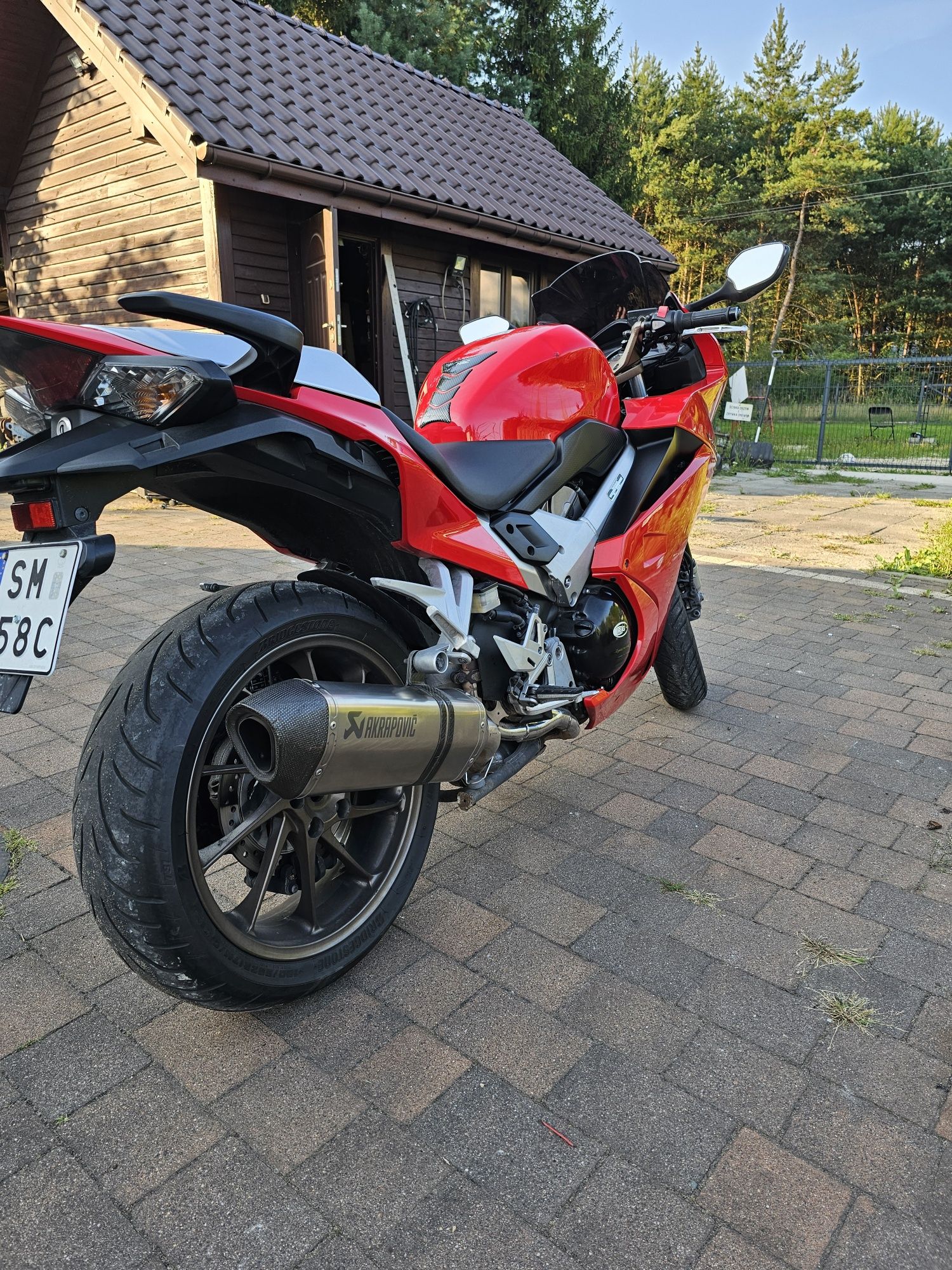 Honda fvr 800f .