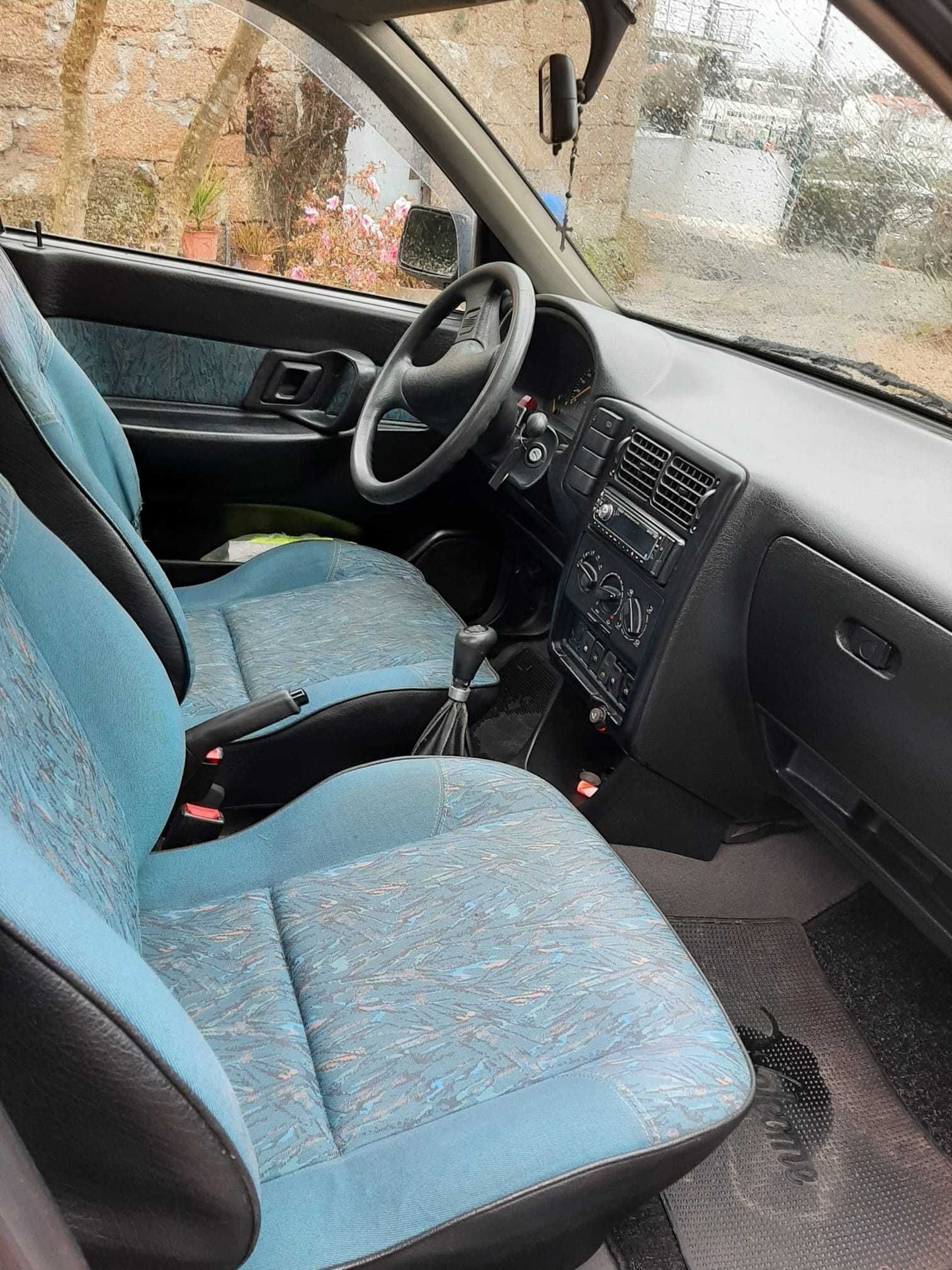 Carro usado - Seat Cordoba 1.4 Gasolina