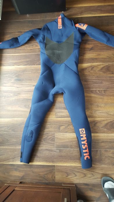 Mystic Majestic 2015 5/3 Chest zip-rozm.LT