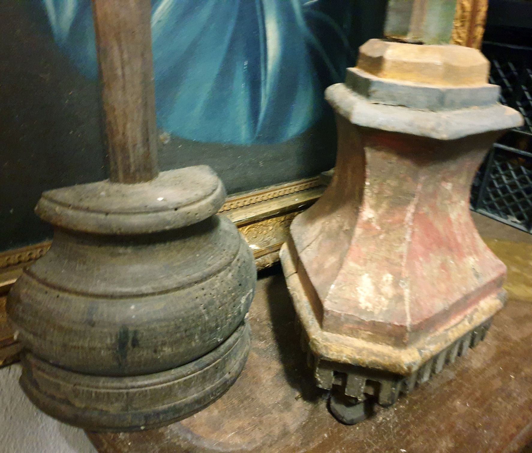 Antigos crucifixos sem Cristos dos Sec. XVIII  e XIX
