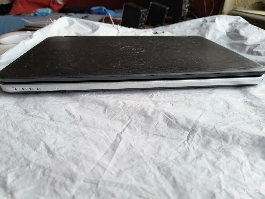 Надійний Dell Vostro 1540 Core i5 RAM 4 GB HDD 250 GB Intel HD