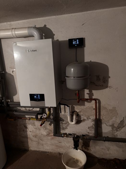 Piec gazowy Vaillant EcoTEC Plus + zasobnik. 3 letni.