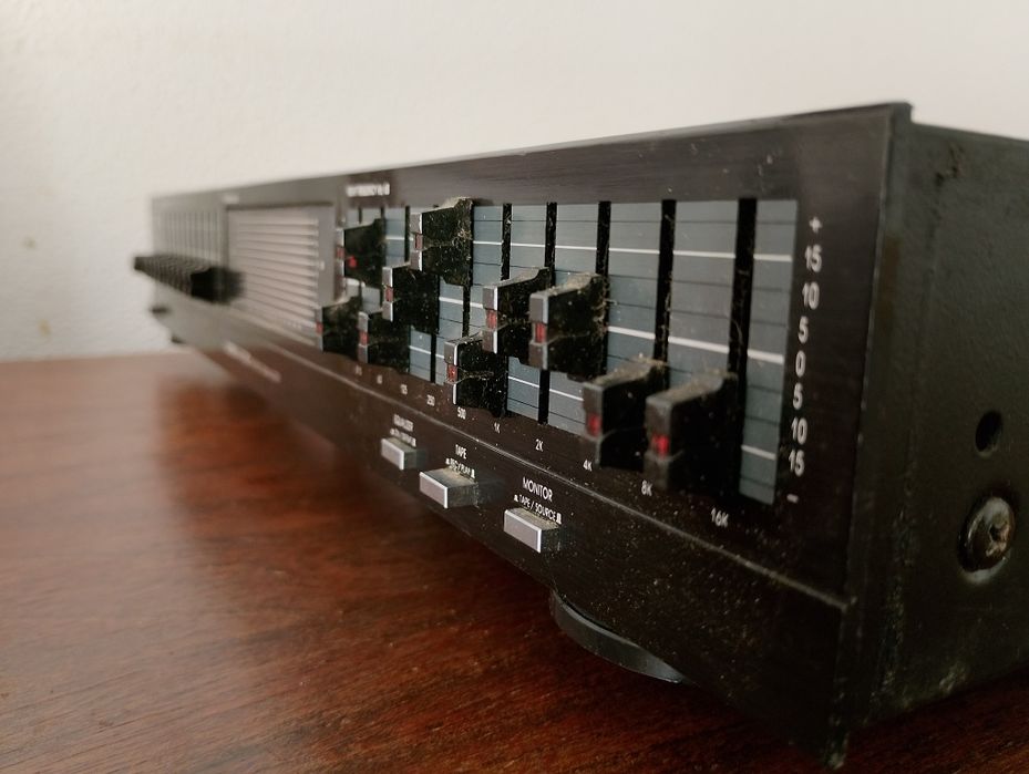 ADC SS-110 Sound Shaper Stereo Frequency Equalizer