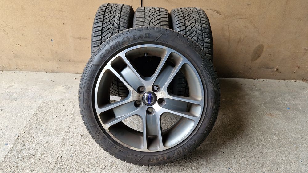 Koła zimowe Volvo V40 205/50/17 Alufelgi z oponami zimowymi 205/50R17