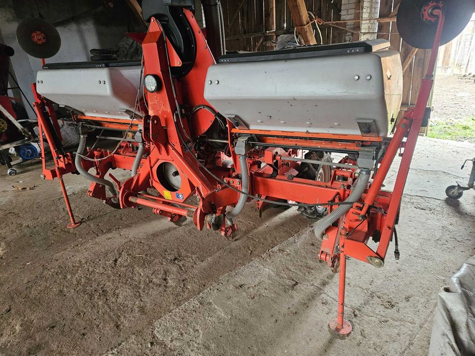 Siewnik kuhn do kukurydzy