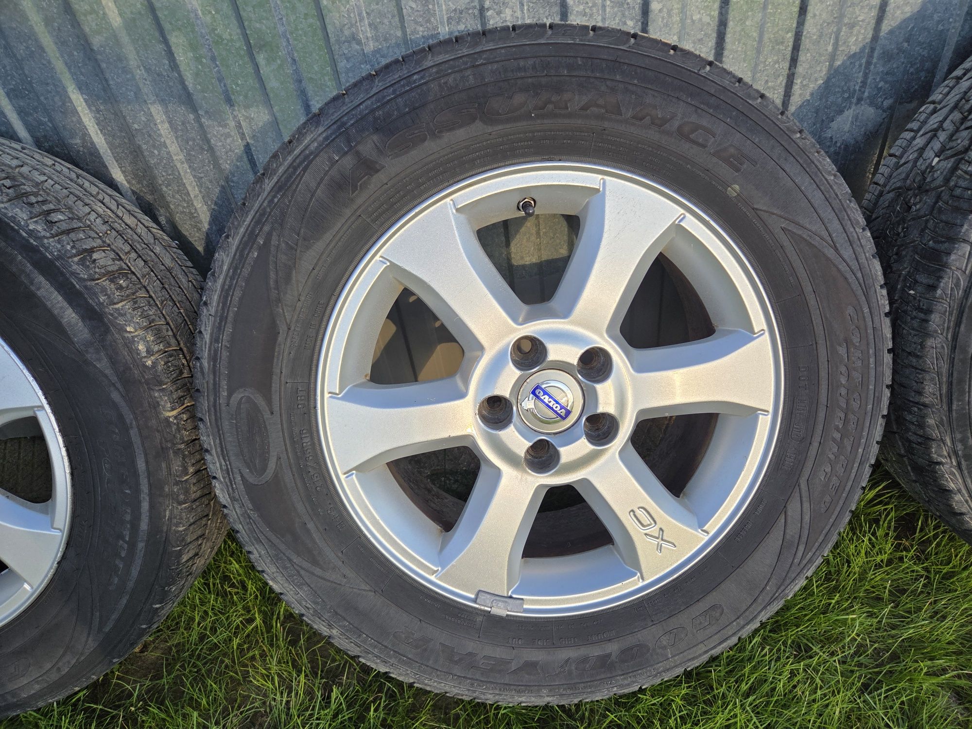 Felgi volvo xc70. 16 cali z oponami