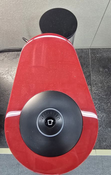 Maq café delonghi Vertuo plus aut nespresso red