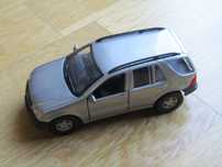 Miniaturas Maisto (três)