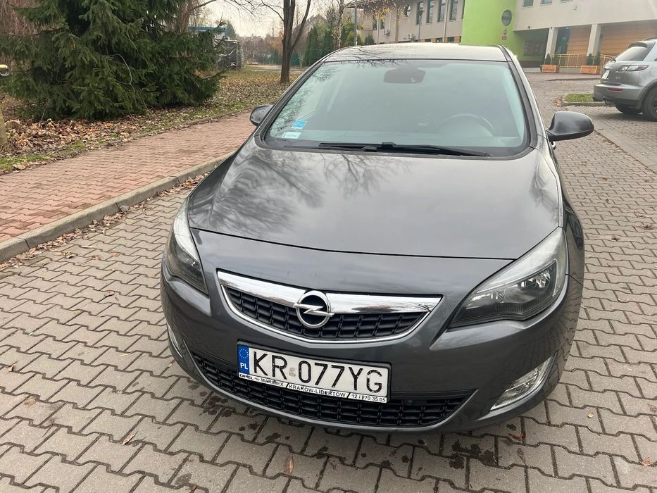 Opel Astra Opel Astra 2010, 1.9 Diesel, automat 145k