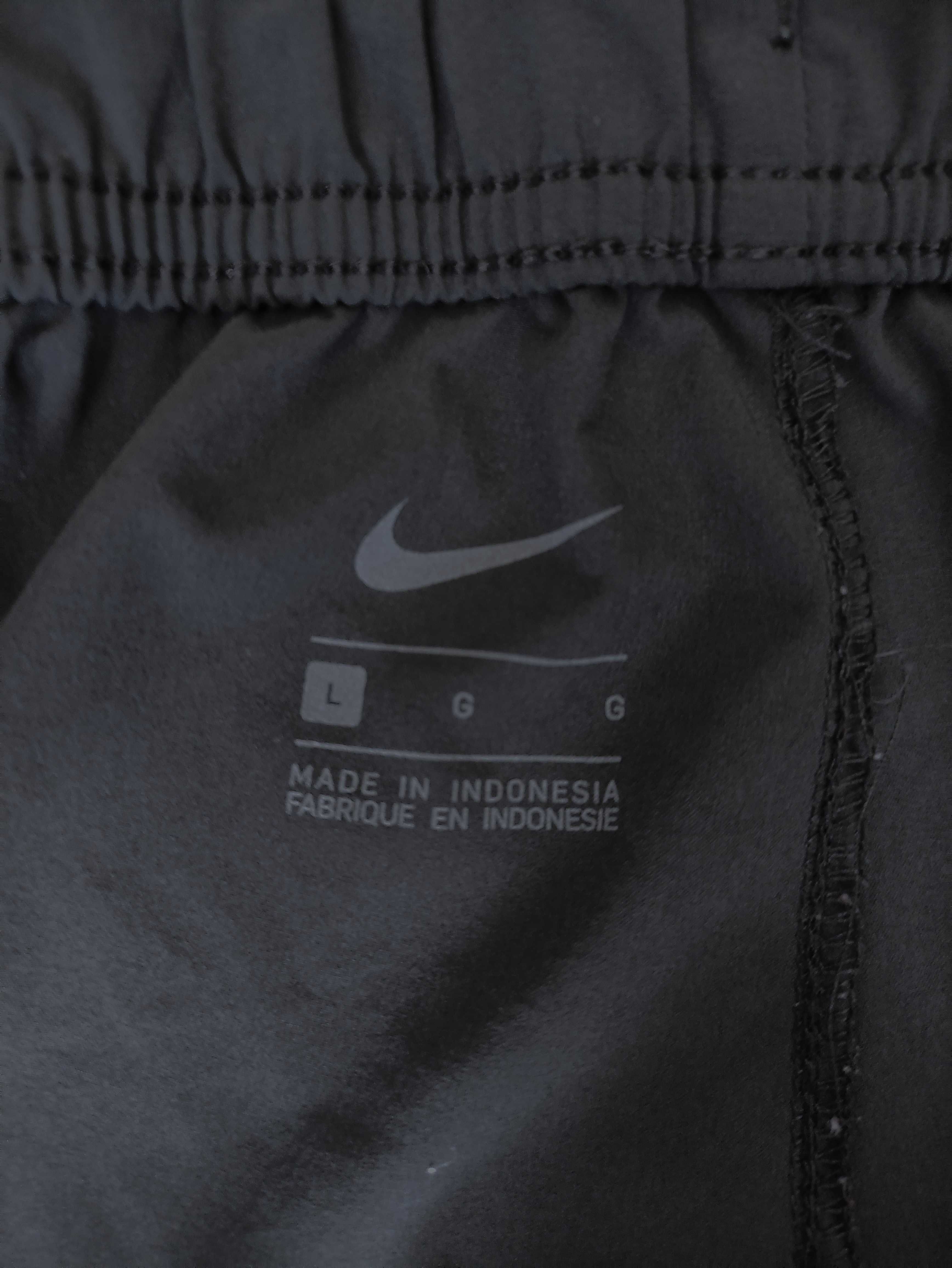 czarne spodnie dresowe/dresy r. 40/42 Nike