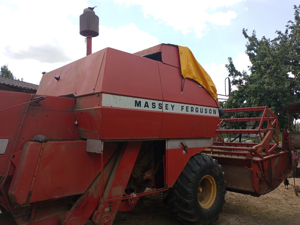 Продам зернозбиральний комбайн Massey Ferguson 307