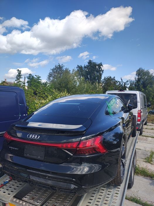 Audi e-tron GT розборка маємо два авто