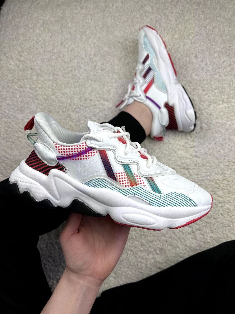 Жіночі кросівки Adidas Ozweego 37