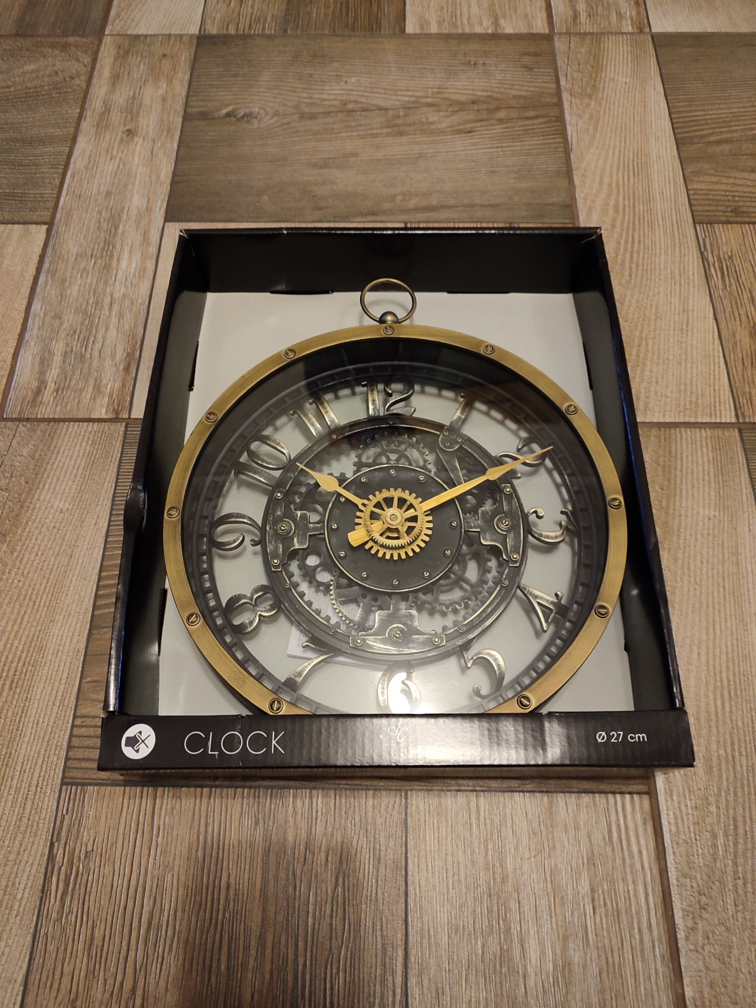 Nowy złoty zegar ścienny w stylu retro 27 cm