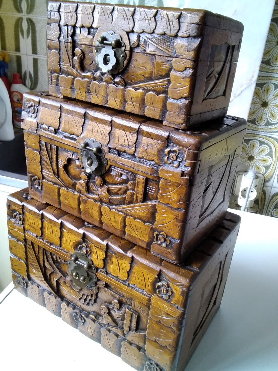 Vendo três arquinhas em madeira de canfora.
