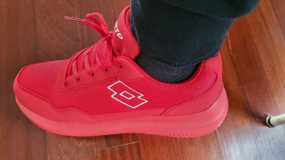 Sapatilhas Lotto, com etiqueta, 43