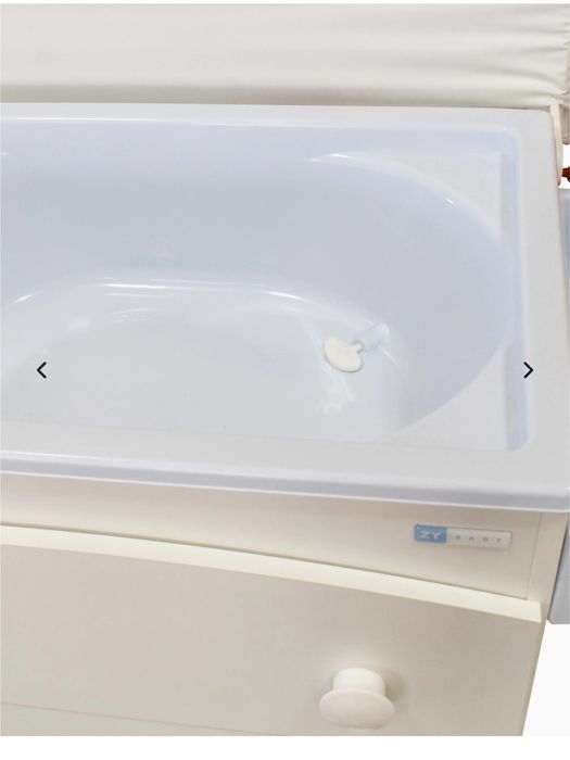 Cómoda banheira e trocador Zippy