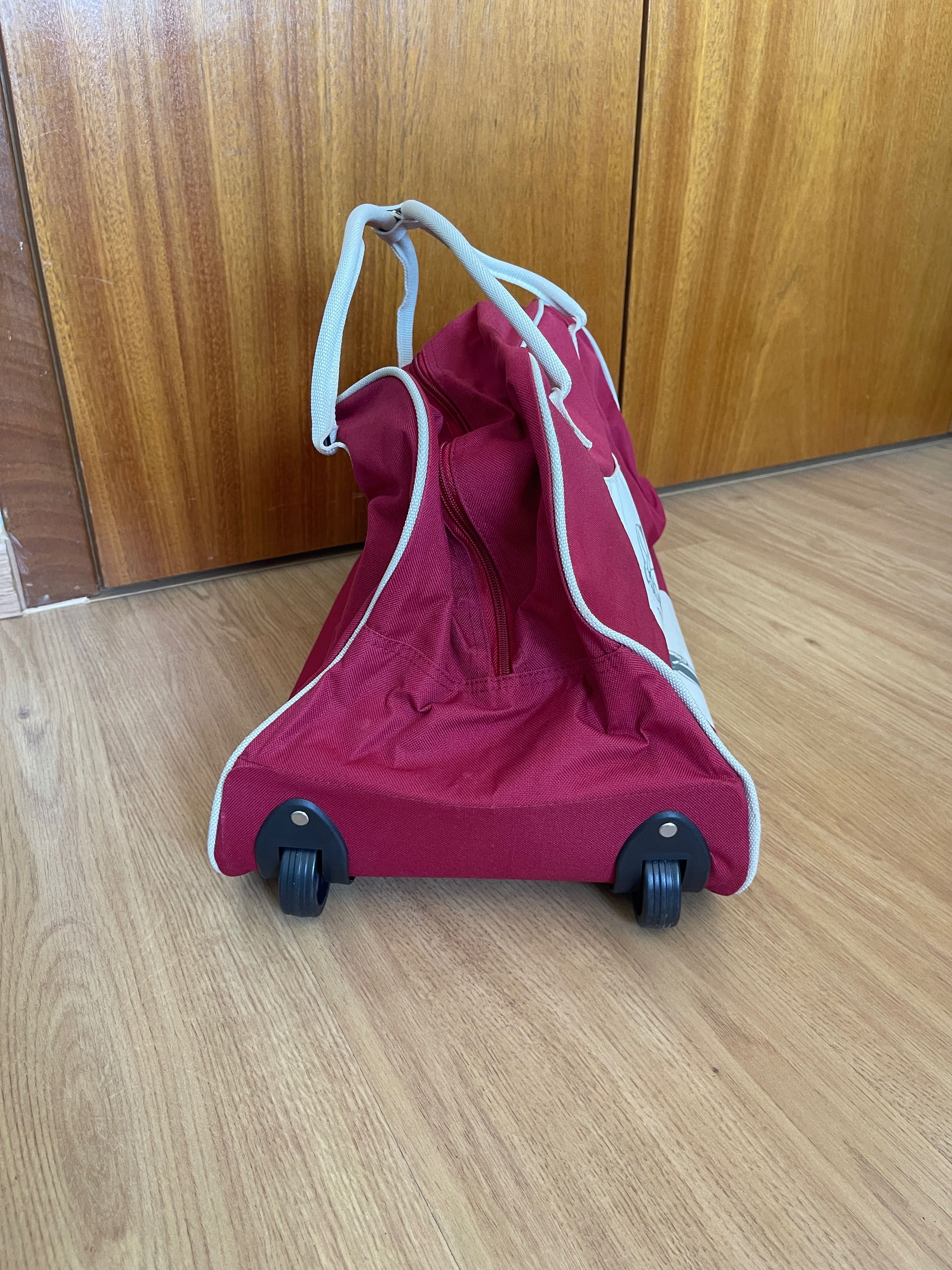 Vende-se Mala/Saco de Viagem Minnie