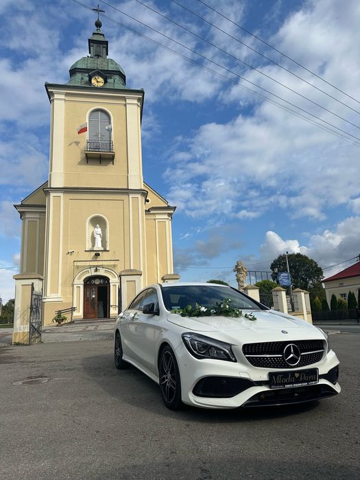 Auto do ślubu Mercedes-Benz CLA AMG Biała perła na wesele