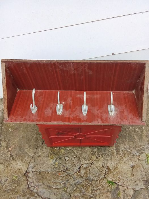 Меблі для передпокою та .вітальніі.