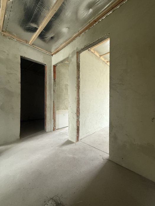 Продаж двухповерхового таунхаусу.