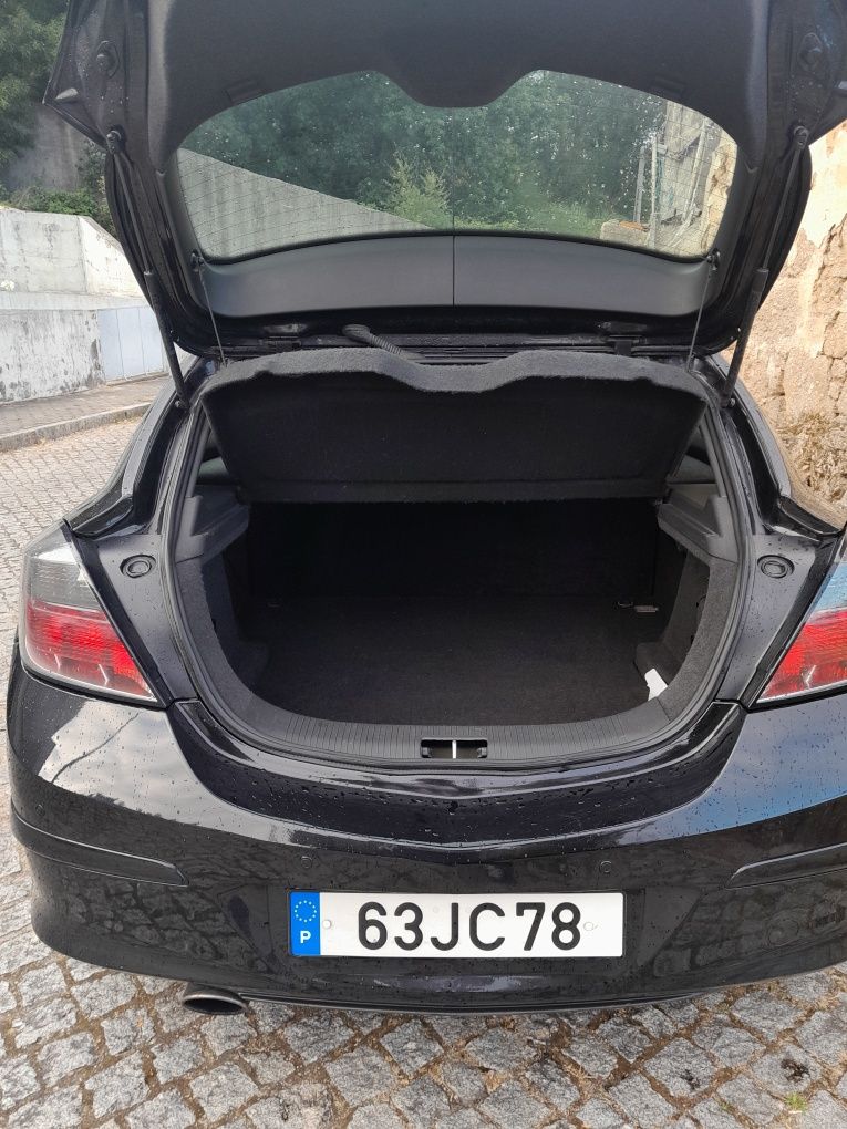 Opel Astra GTC 1700