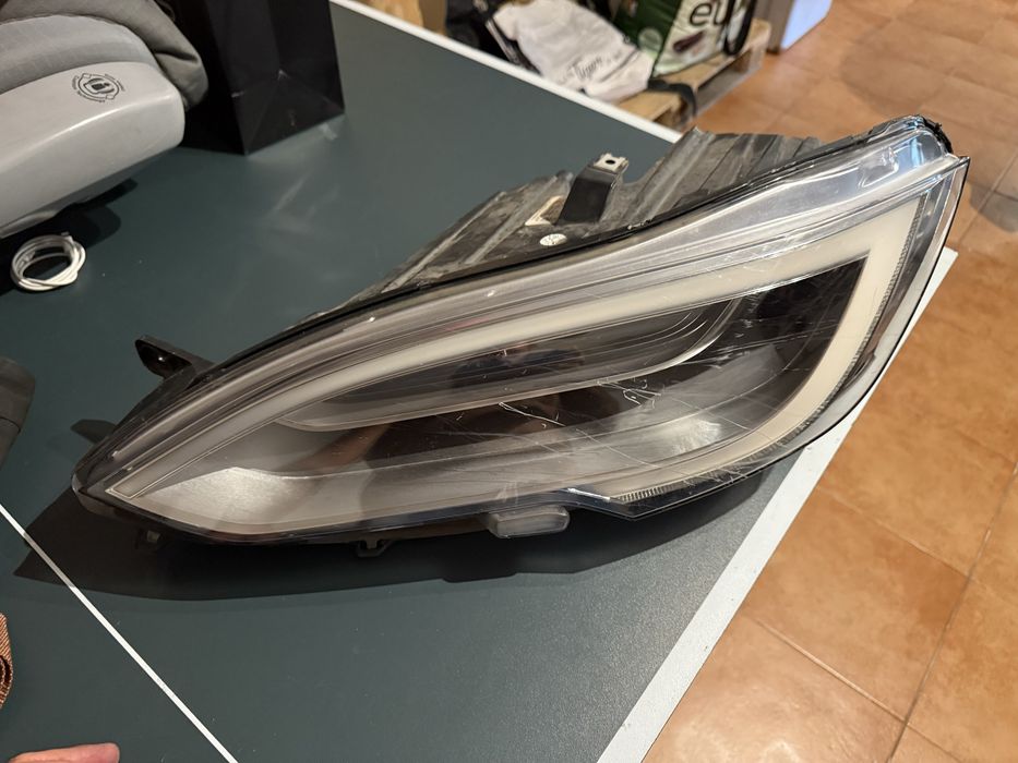 Farol Tesla Model S 2017 a 2021