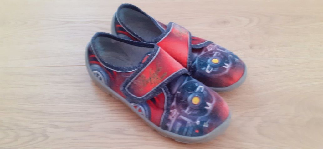Buty kapcie Befado 27 w auto