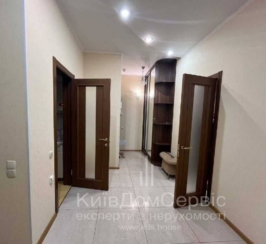 3 кімнатна квартира Дмитрівська 82 Центр площа Перемоги