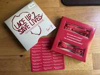 Sznurówki Nike Lace Up Save Lives czerwone