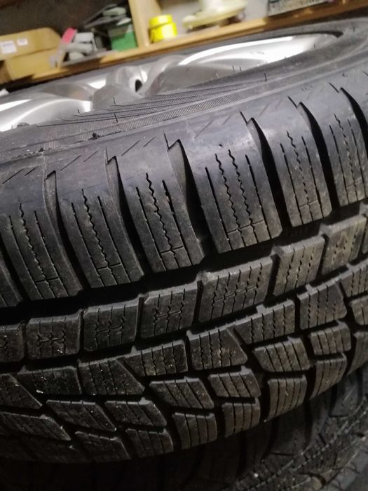 диск с резиною на інфініті бу оригінальний 215 55 17 нокіан