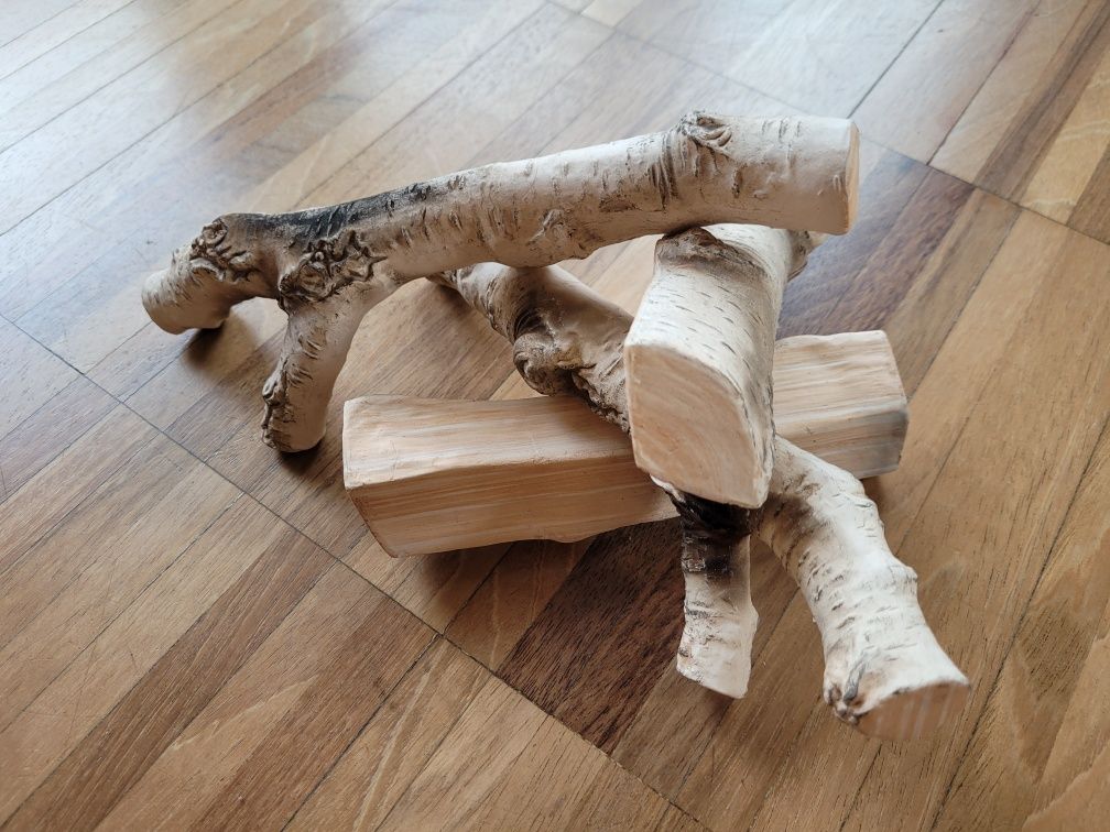 Ceramiczne ozdobne drewno do kominka 4 sztuki