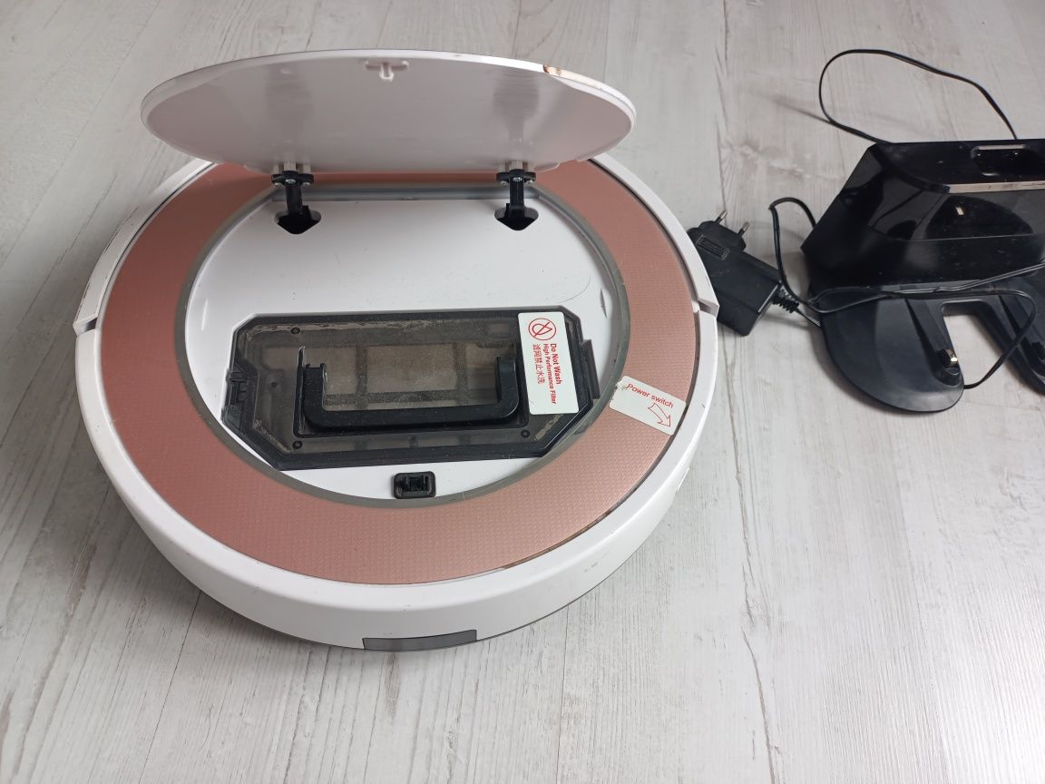 iLife v7 odkurza i mopuje robot sprzątający