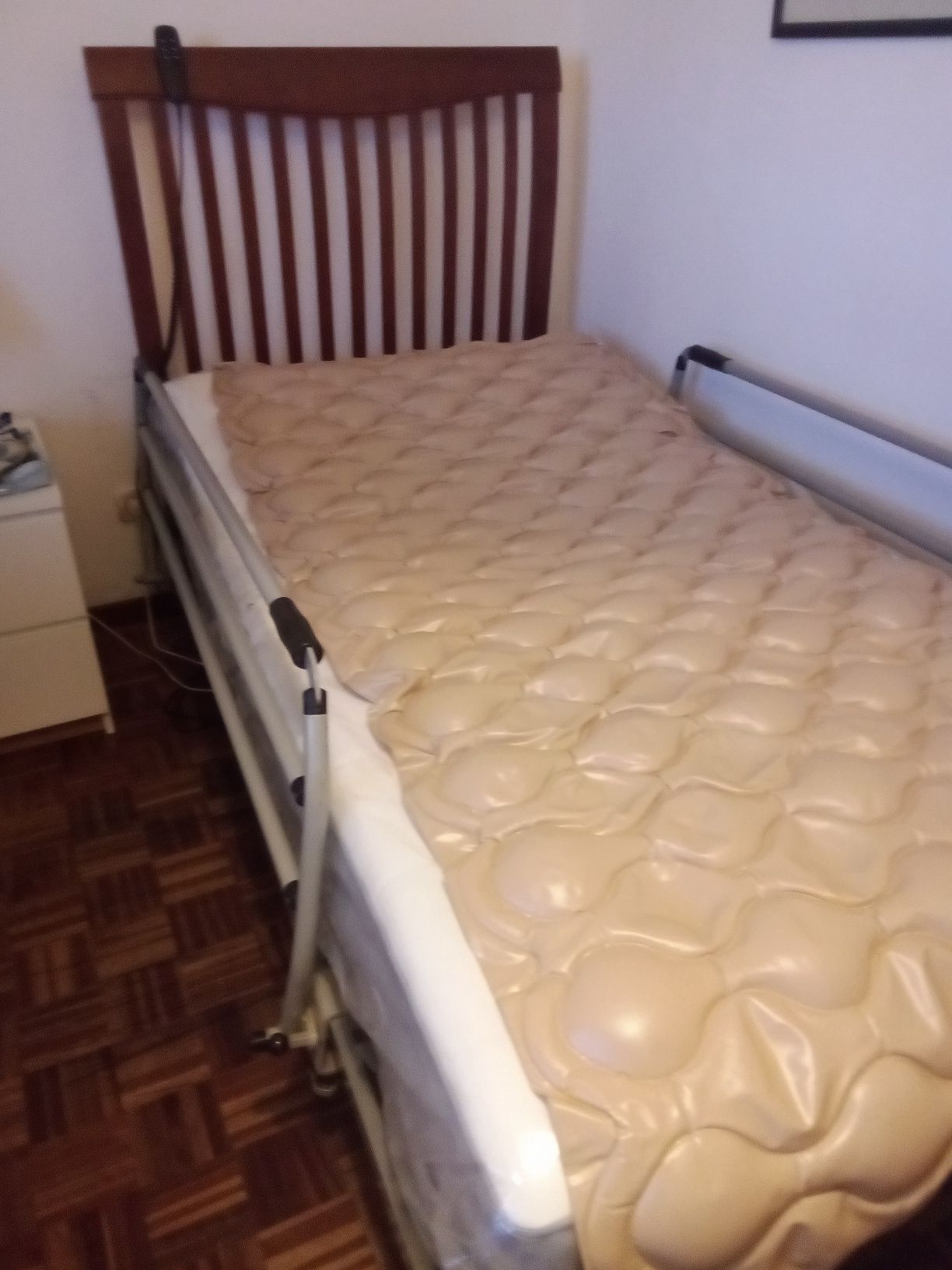 Vendo cama elétrica usada em bom estado colchão novo