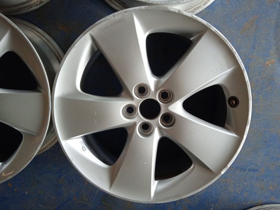 Oryginalne felgi aluminiowe 17 cali Toyota, czujniki ciśnienia, 5x100