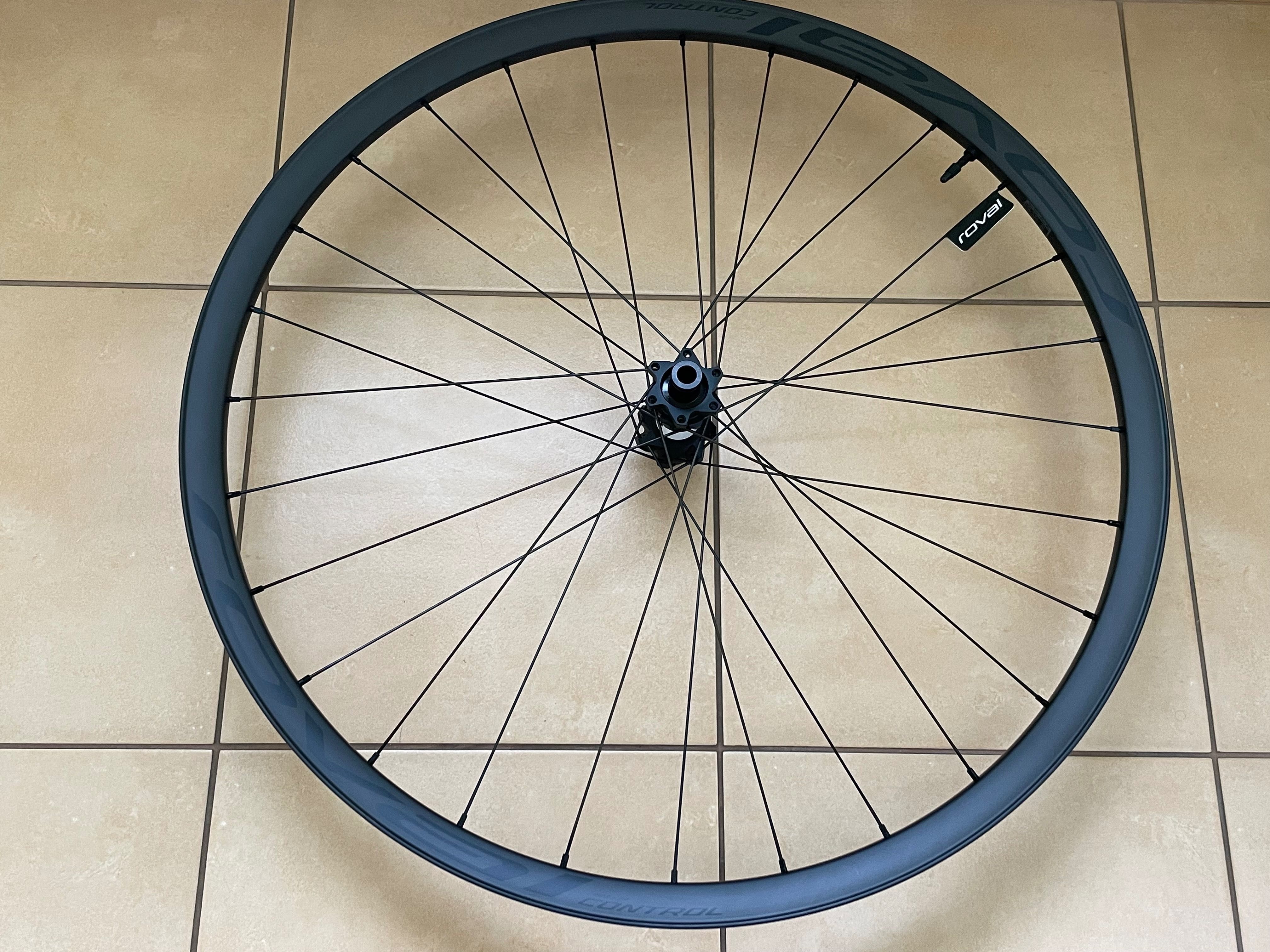 Nowe koła karbonowe Specialized Roval Control Carbon 29 6B XD DT SWISS