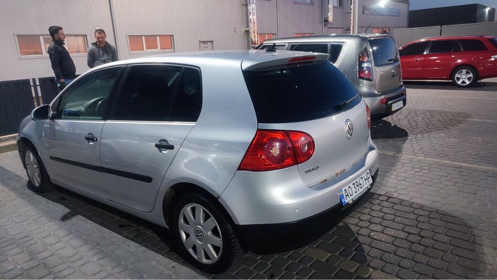 Продам Volkswagen Golf 5