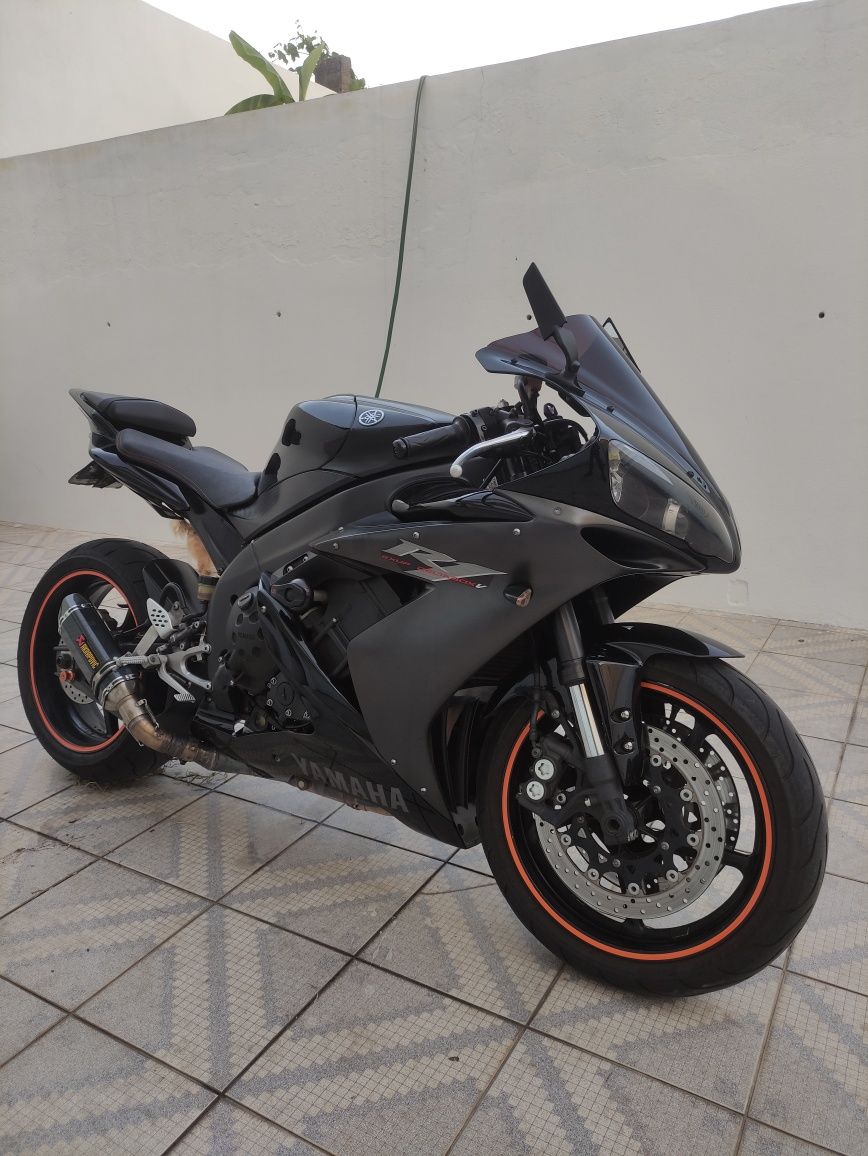 Yamaha r1 2005 impecável