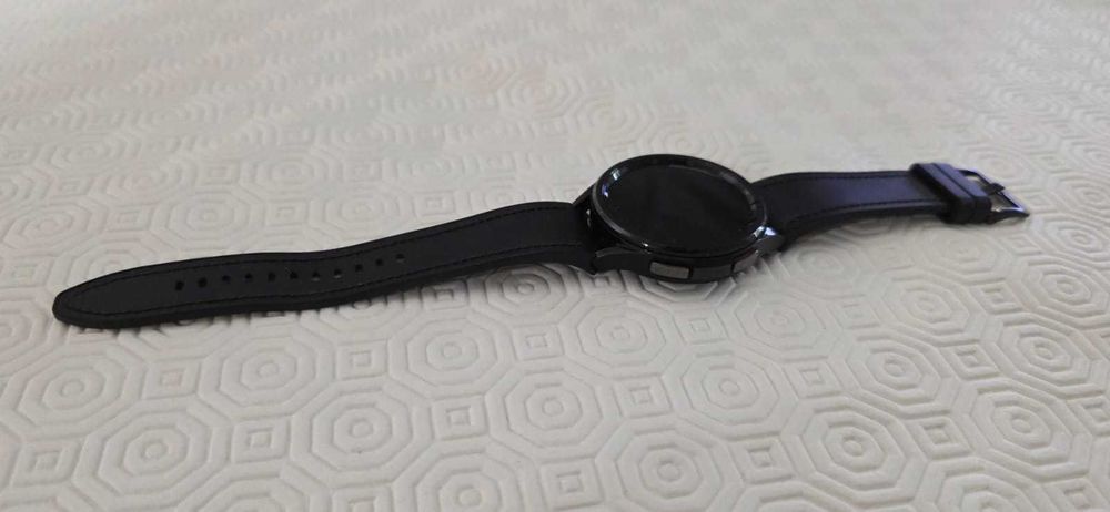 SAMSUNG GALAXY WATCH 6 CLASSIC + Wireless Charger PowerBank