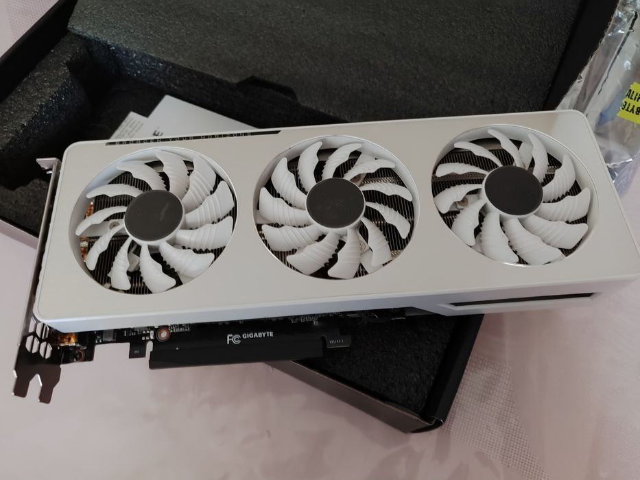 Відеокарта Gigabyte PCI-Ex GeForce RTX 3060 Vision OC 12G 12 GB GDDR6